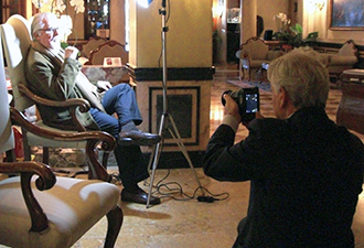 Fernando-Botero-in-posa-per-Mimmo-Alfaone-Venezia