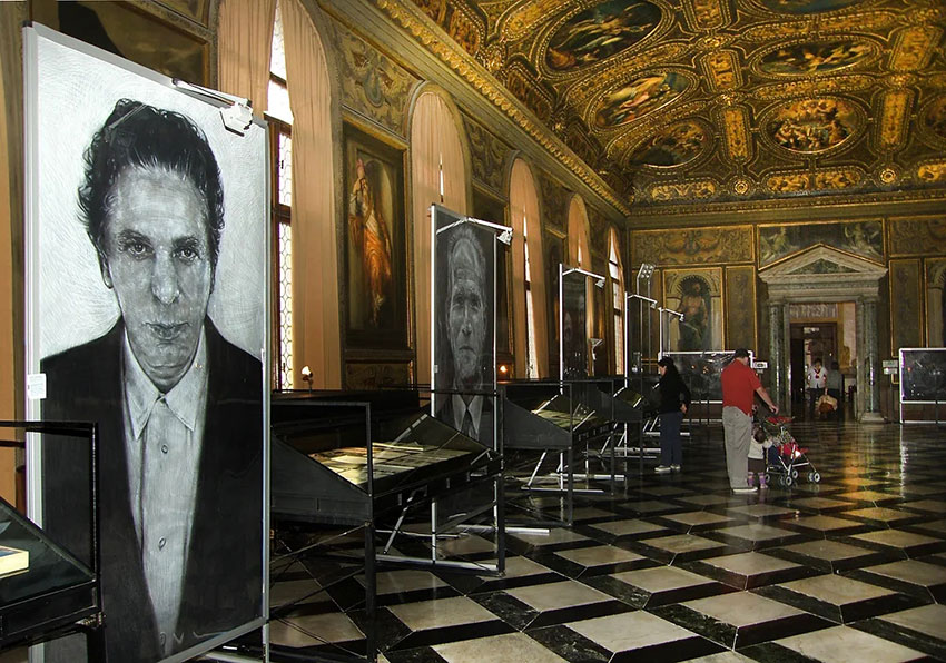 Ritratto di Charles Saatchi By Mimmo Alfarone collezionista britannico Biblioteca Nazionale Marciana
